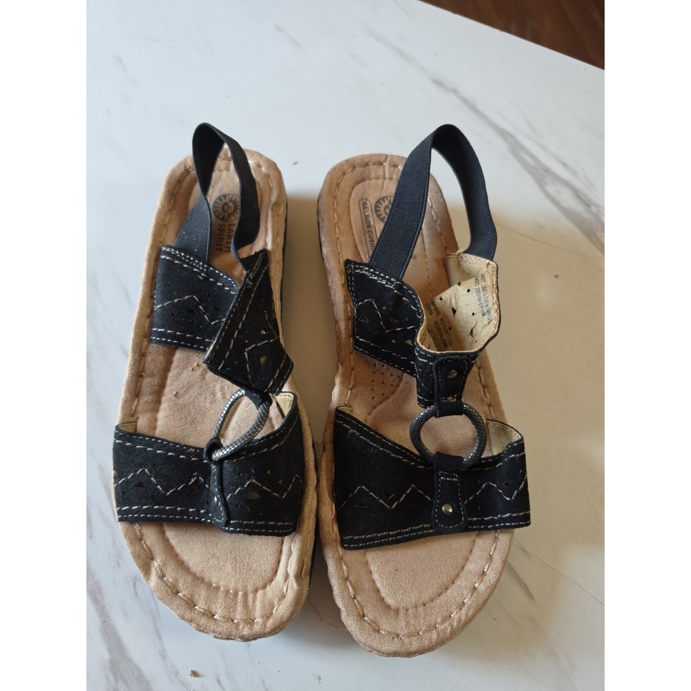 Earth Sprit woman's  size 7.5 sandals